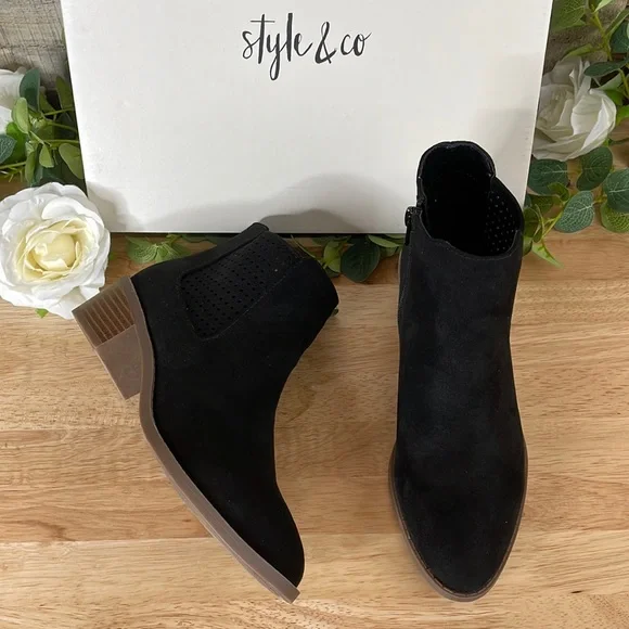 Style & Co Gerddie Booties 5M NWT - Picture 1 of 5